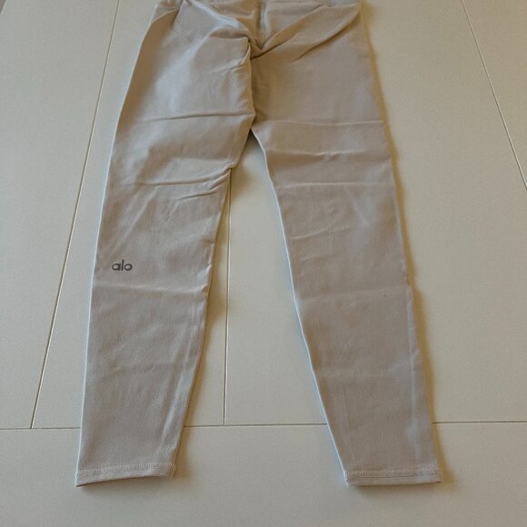 Alo - 7/8 High-Waist Airbrush Legging (XS Bone) - Picture 2 of 3